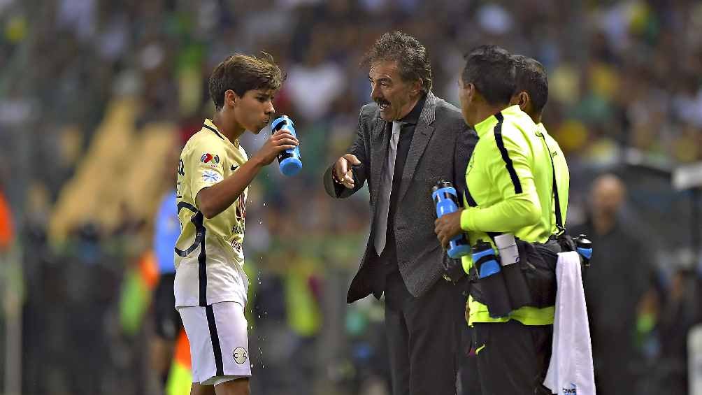 Ricardo La Volpe confiesa que mal acostumbró a Diego Lainez porque 'era como Messi'