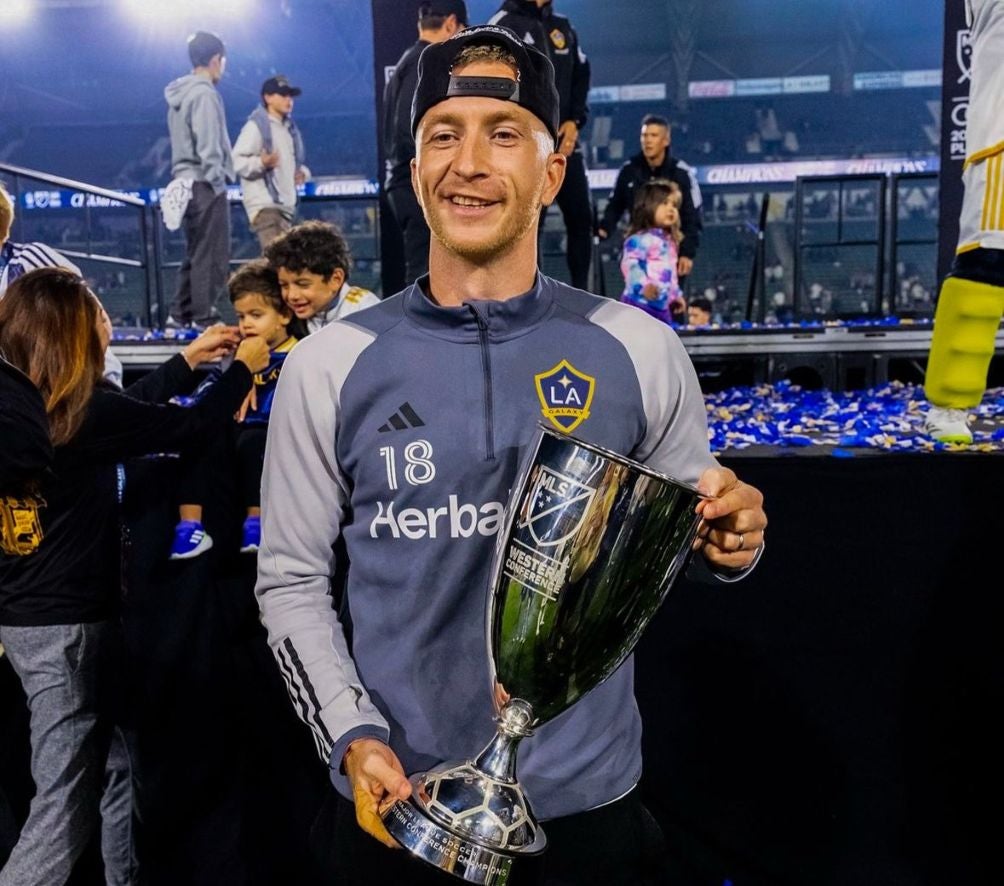 Reus con el trofeo de la MLS