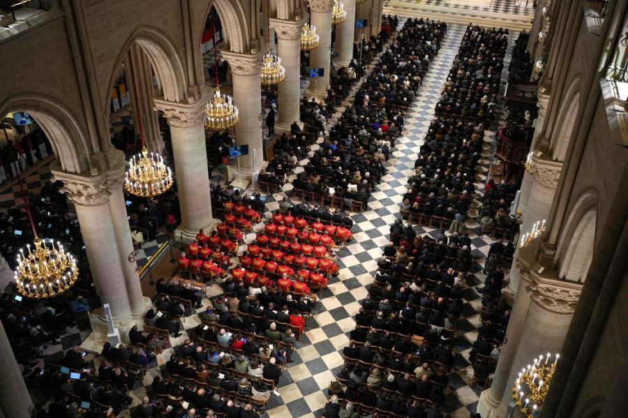 Más de mil invitados estuvieron presentes en la misa de apertura.