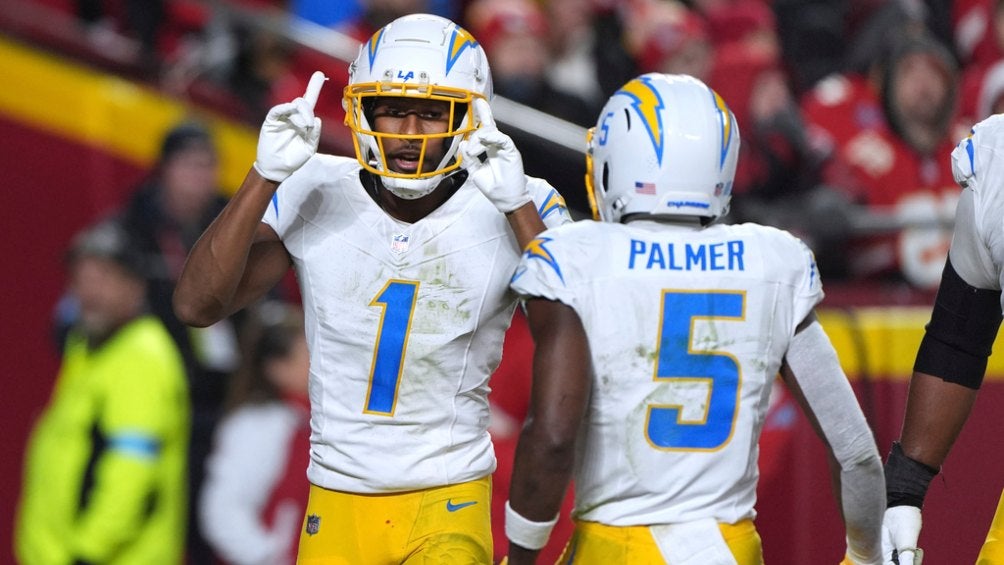 Chargers pierde importante duelo divisional