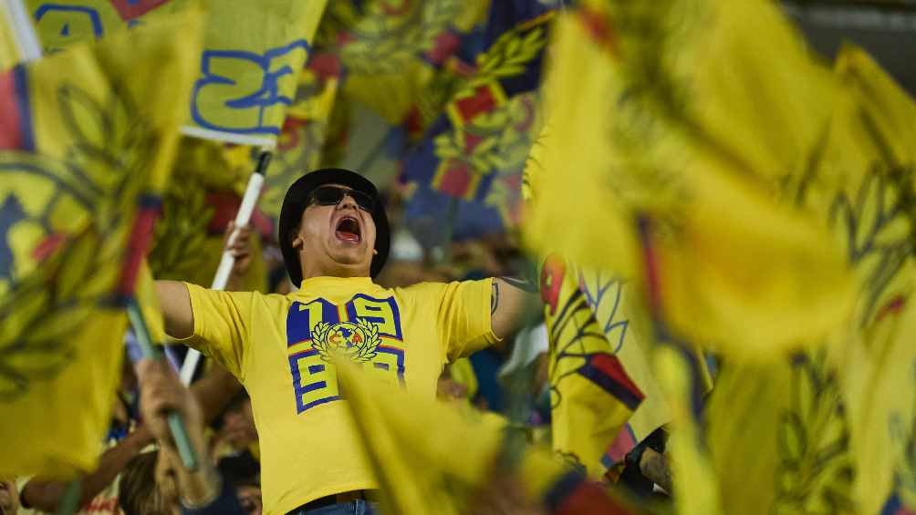 Aficionados de América celebran pase a la Final del Apertura en el Ángel