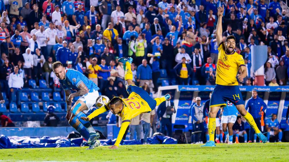 Penal que comete Rotondi vs América