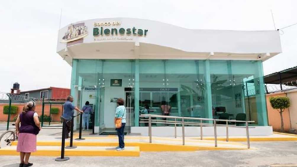 Las mujeres podrán cobrar su pensión en los Bancos del Bienestar. 