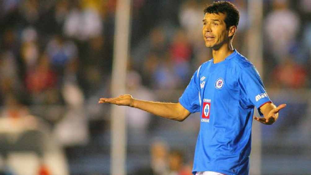 Firmó con Cruz Azul