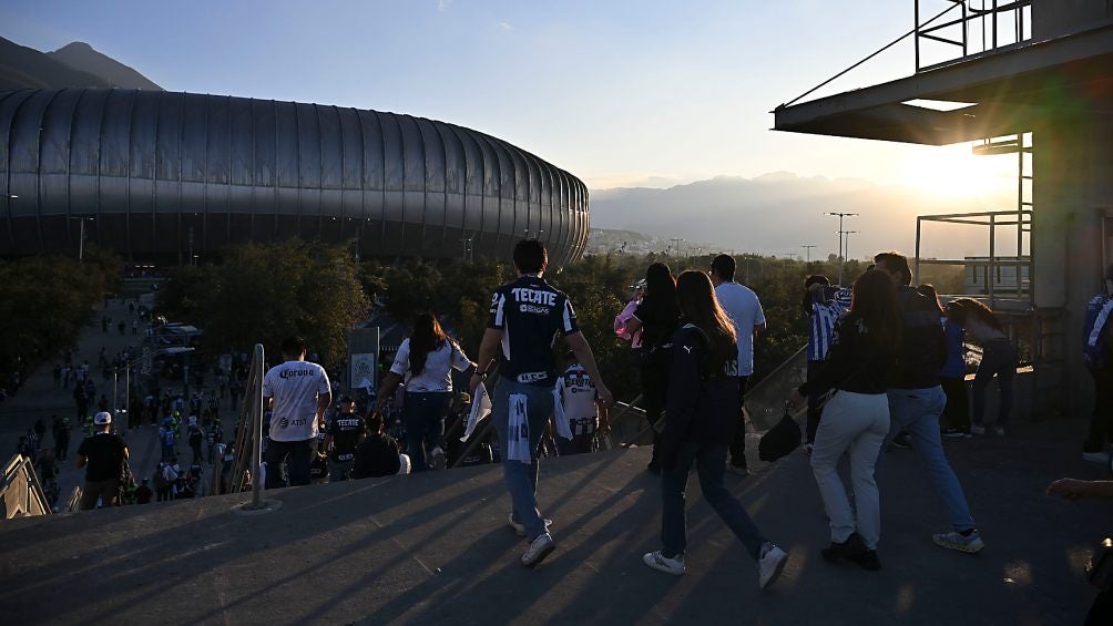 Afición en el Estadio BBVA