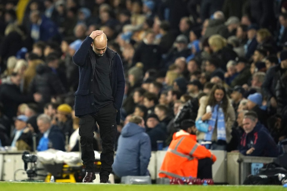 Guardiola lamentándose 