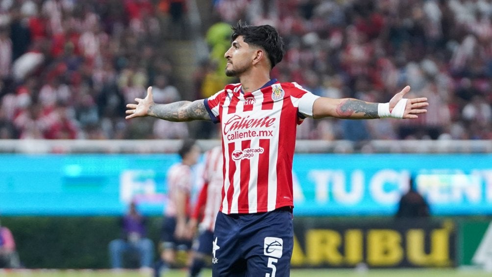 'Pocho' Guzmán perdió la titularidad con Chivas