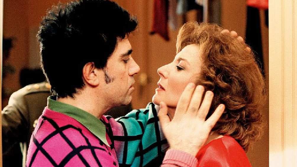 Marisa Paredes trabajó en varias películas del director Pedro Almodóvar. 