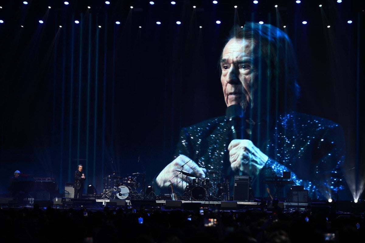 El cantante está internado sin que se den más detalles de su estado de salud.