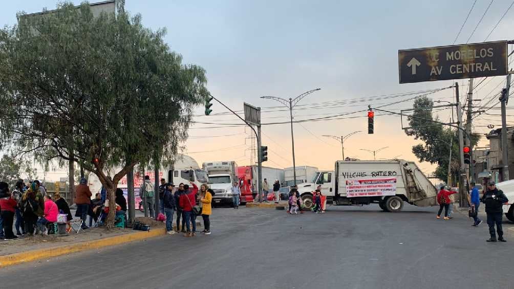 Estos cierres han afectado a automovilistas y usuarios del transporte público. 