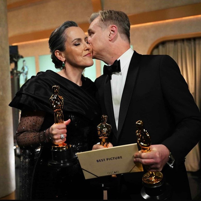 Christopher Nolan y Emma Thomas en los Oscars 2023