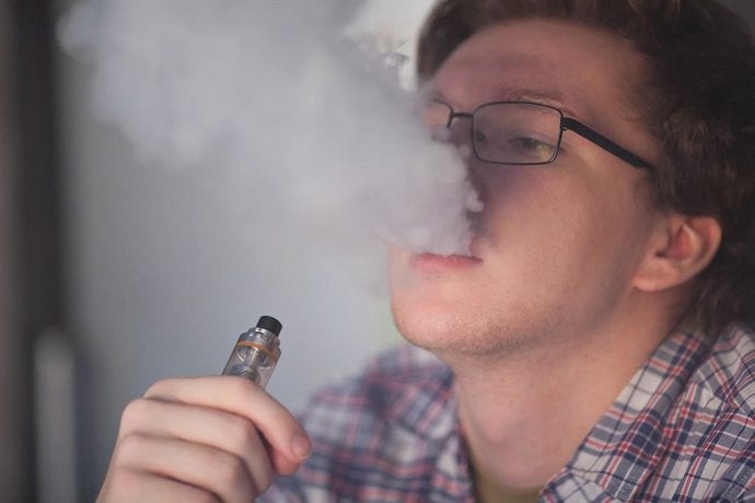 Vape cada vez más afecta a menores de edad 