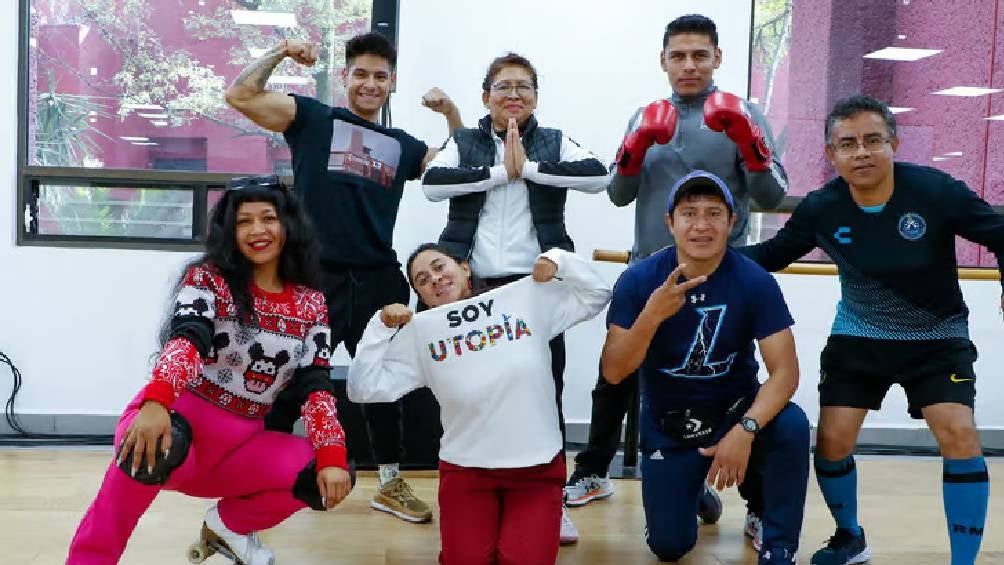 Las instalaciones cercanas a las viviendas ofrecen diversas actividades como natación, baloncesto, fútbol y boxeo.