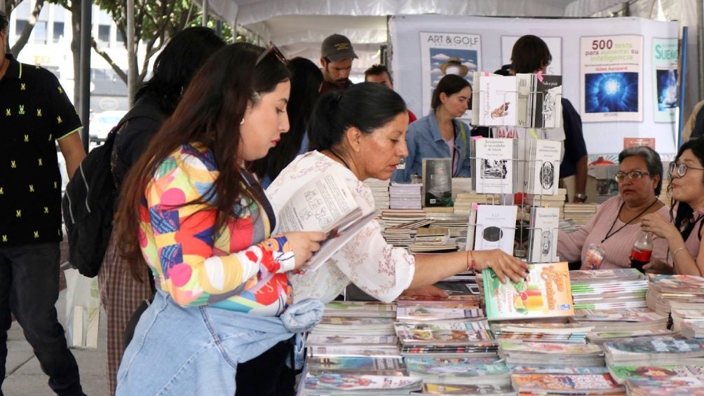 Tianguis en la CDMX de libros