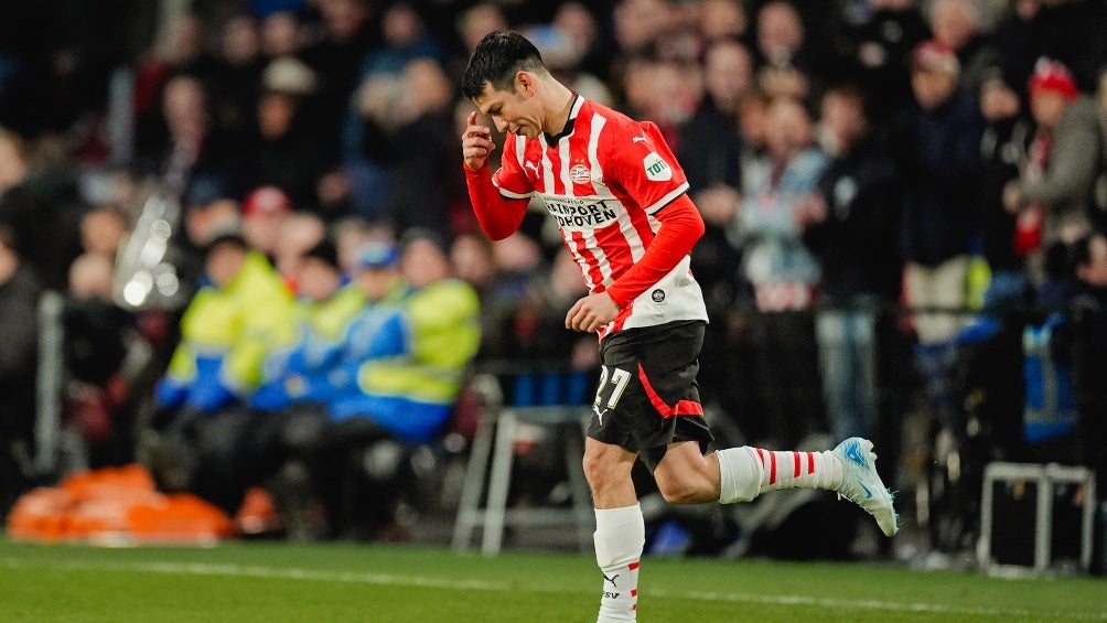 PSV le rinde homenaje a 'Chucky' Lozano tras su último partido con los granjeros