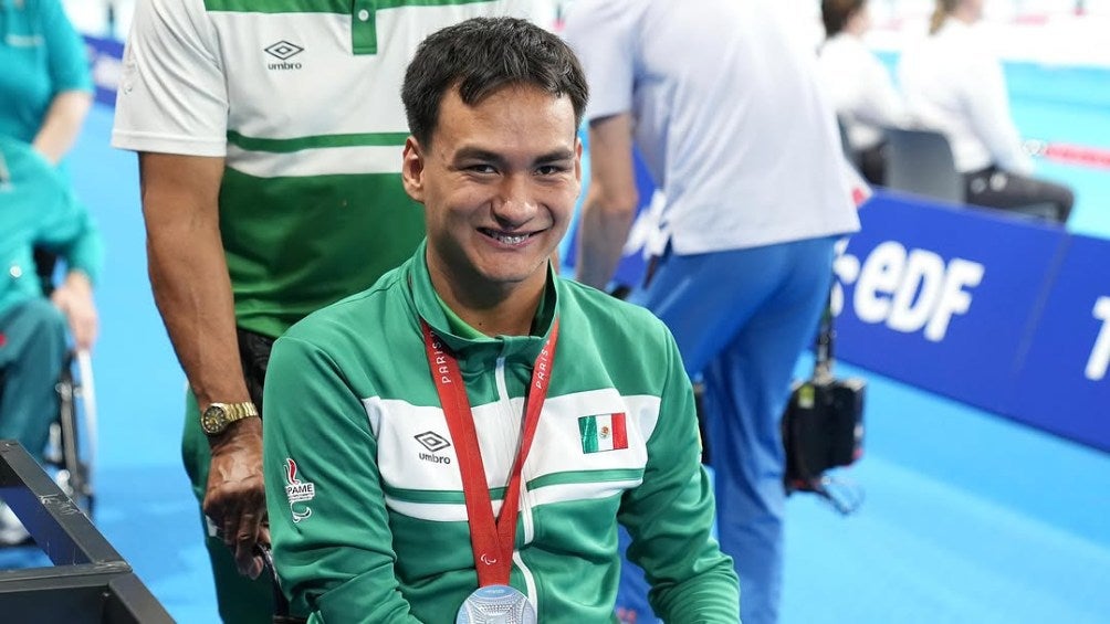 Ángel de Jesús Camacho recibió el premio al Mejor Atleta Paralímpico