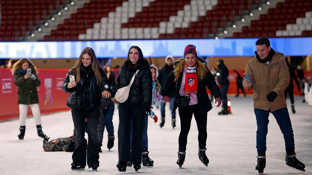 ¡Madrid sobre hielo! Atleti instala pista de hielo gigante en Estadio Metropolitano