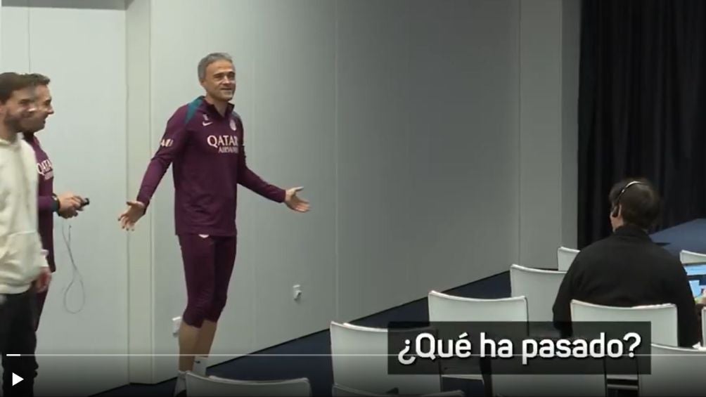 La épica reacción de Luis Enrique al ver la sala de prensa semi vacía