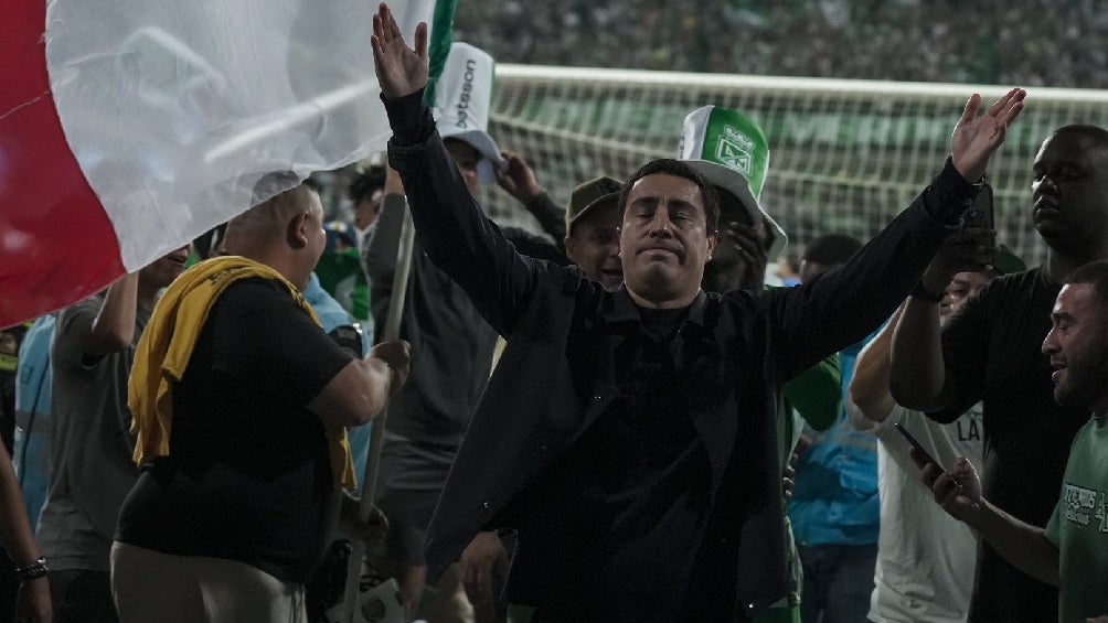 Efraín Juárez y Atlético Nacional destan locura