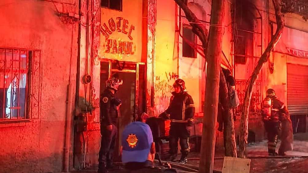 Incendio en Hotel Parral de la colonia Guerrero deja cuatro muertos