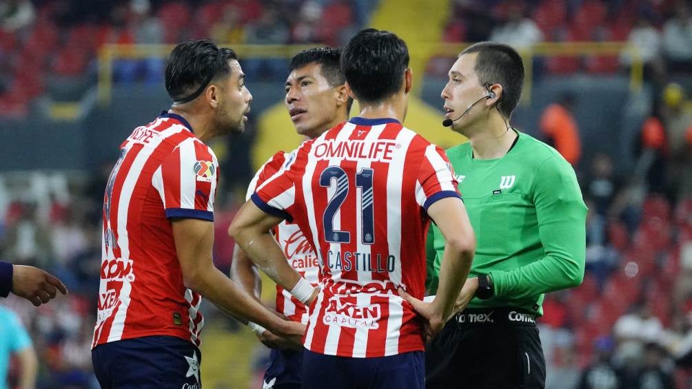 Chivas busca cinco refuerzos para el Clausura 2025