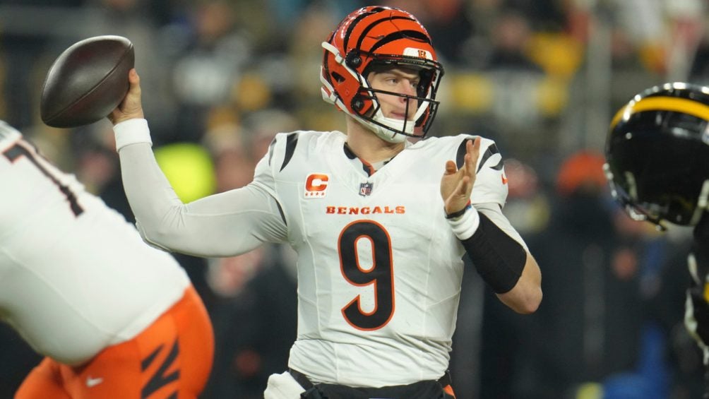 Burrow y Bengals mantienen vivas sus esperanzas de playoffs al vencer a Steelers