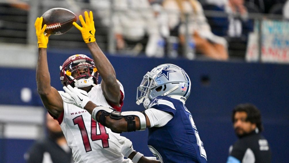 Porrista de Cowboys sufre 'balonazo' durante Dallas vs Washington