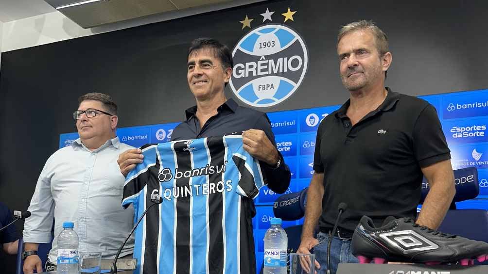 Gustavo Quinteros es presentado como el nuevo DT de Gremio