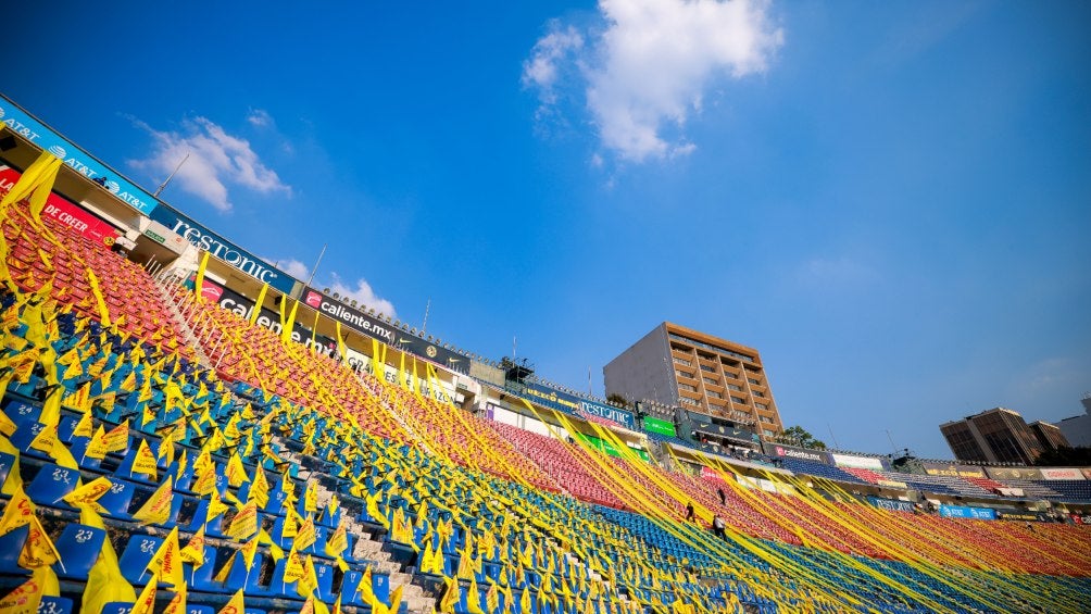 Estadio Ciudad de los Deportes pinta gradas de amarillo para el Clausura 2025