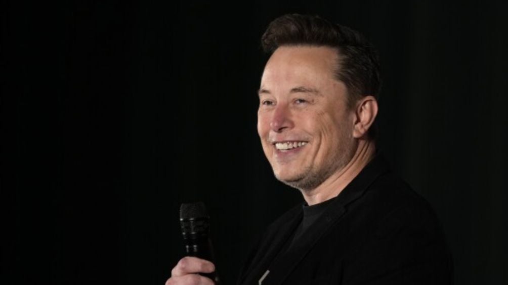 Elon Musk buscaría comprar al Liverpool