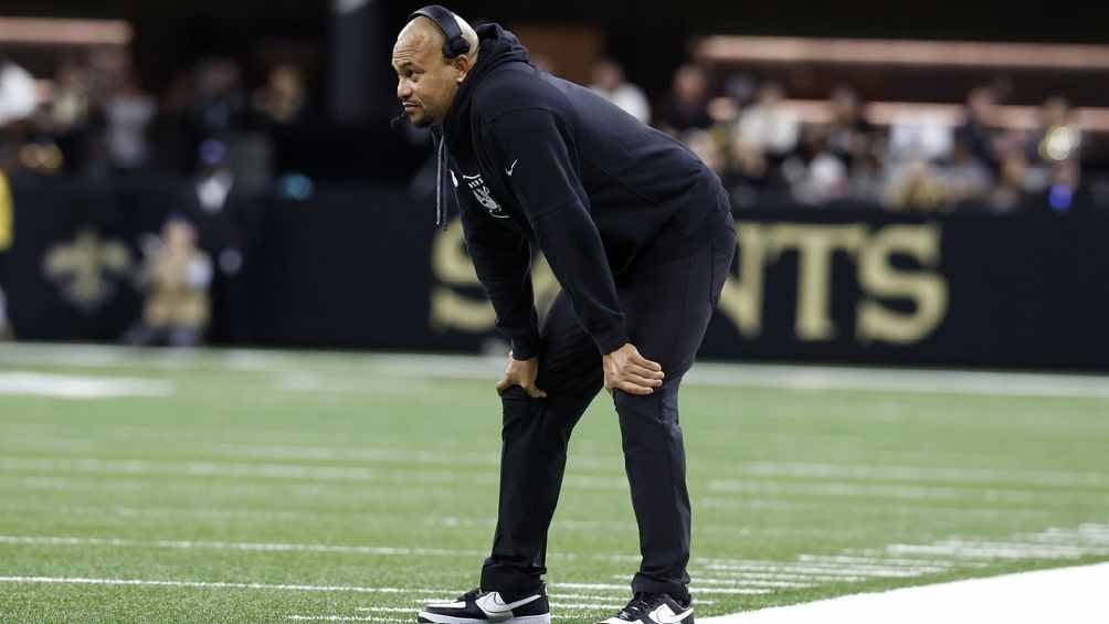 ¡Le dan las gracias! Raiders despide al entrenador en jefe Antonio Pierce