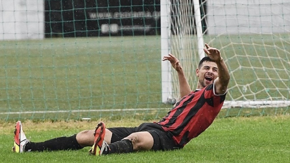 Luis Madrigal anotó en la Copa de Grecia; aún así su equipo no logró remontar al OFI Creta de Jordan Silva