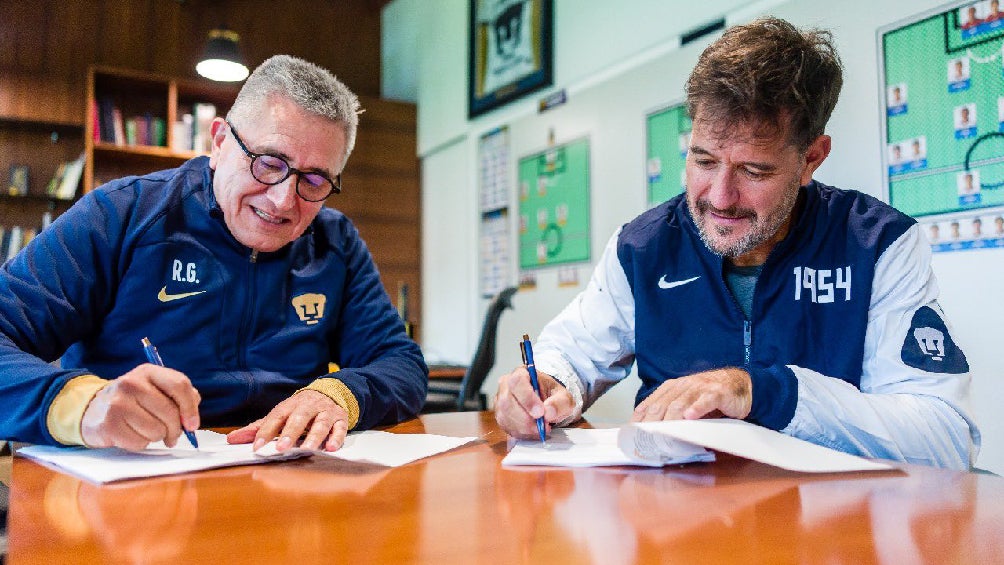 ¡Por 18 meses más! Gustavo Lema firma extensión con Pumas 