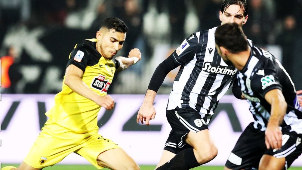 ¡A Semis! AEK Atenas de Orbelín Pineda elimina a PAOK en Copa de Grecia 