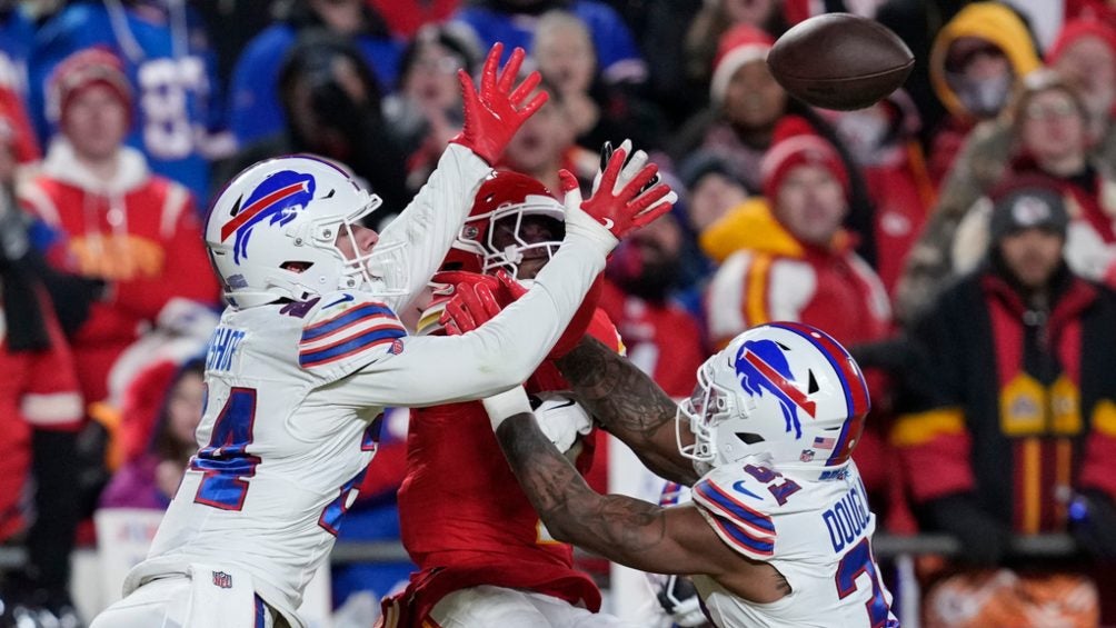 ¿Recepción de Xavier Worthy era pase incompleto? Polémica se desata en Chiefs vs Bills