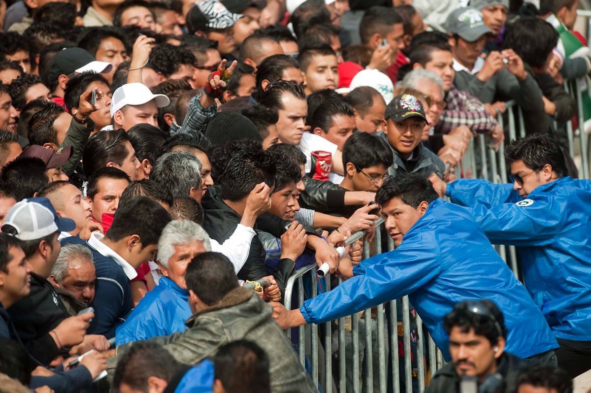 Más de 25 mil personas se reunieron para la presentación de Juan Manuel Márquez y Manny Pacquiao. FOTO: CÉSAR VICUÑA