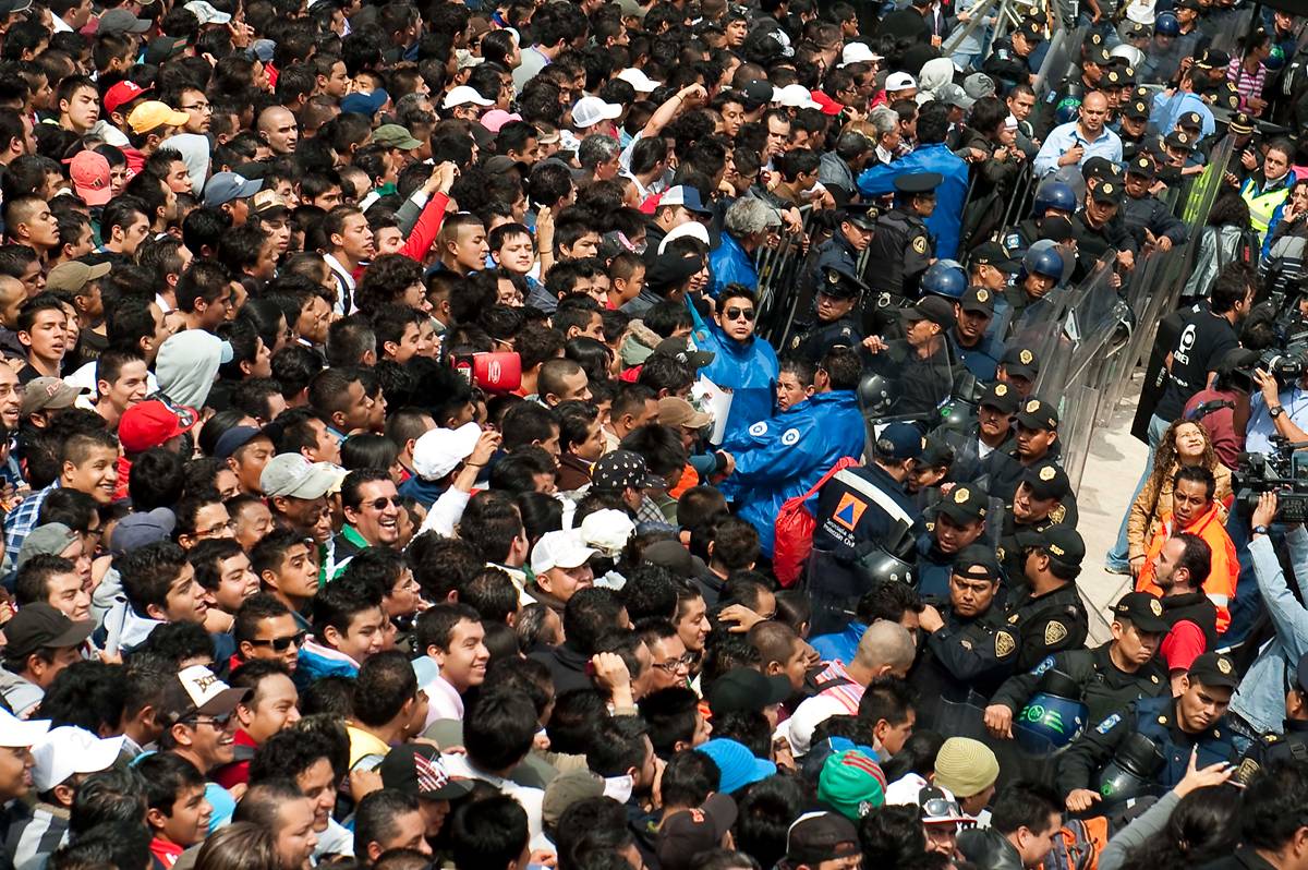 Más de 25 mil personas se reunieron para la presentación de Juan Manuel Márquez y Manny Pacquiao. FOTO: CÉSAR VICUÑA