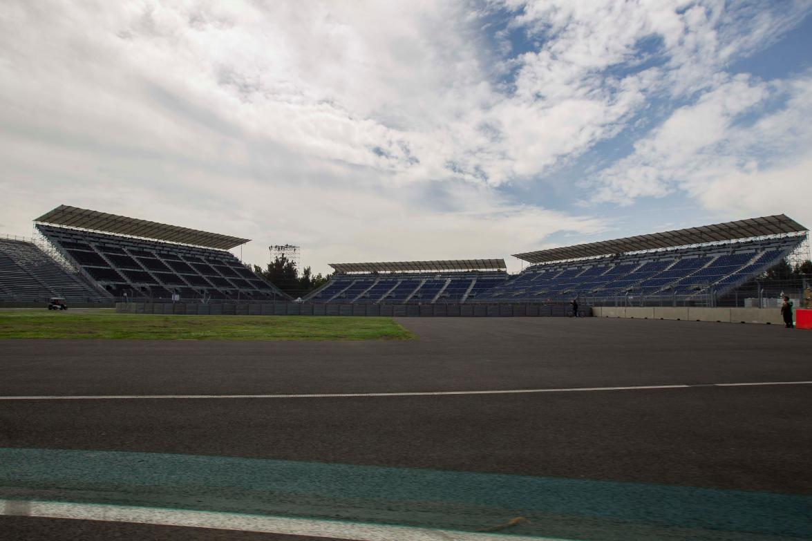 Las tribunas de la llamada zona morada y zona amarilla