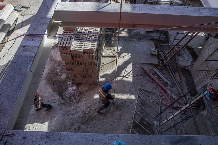 Trabajadores redoblan esfuerzos para el reestreno del Nemesio Díez