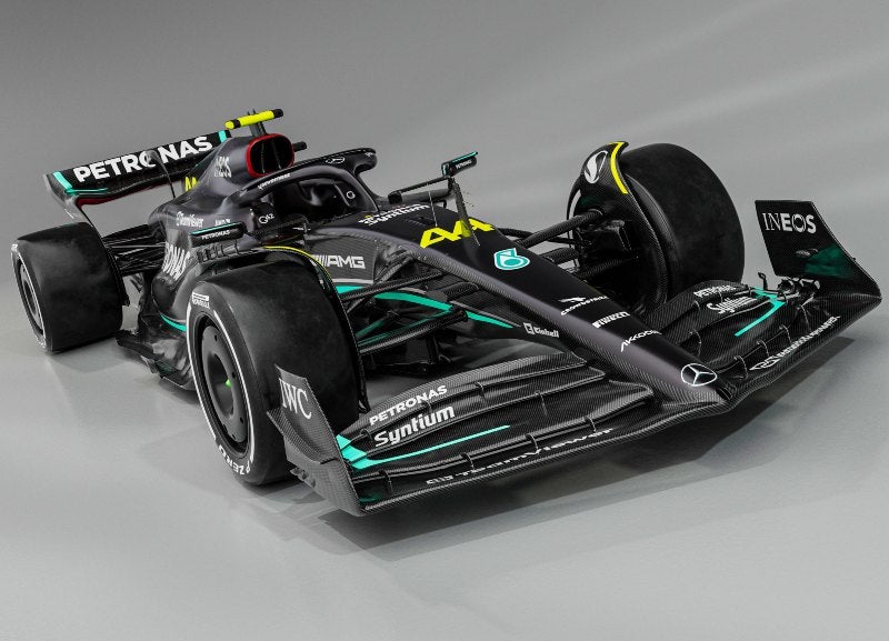 Twitter: @MercedesAMGF1