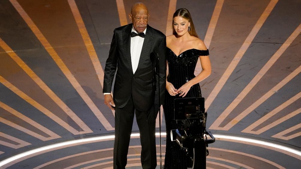 Morgan Freeman y Margot Robbie.