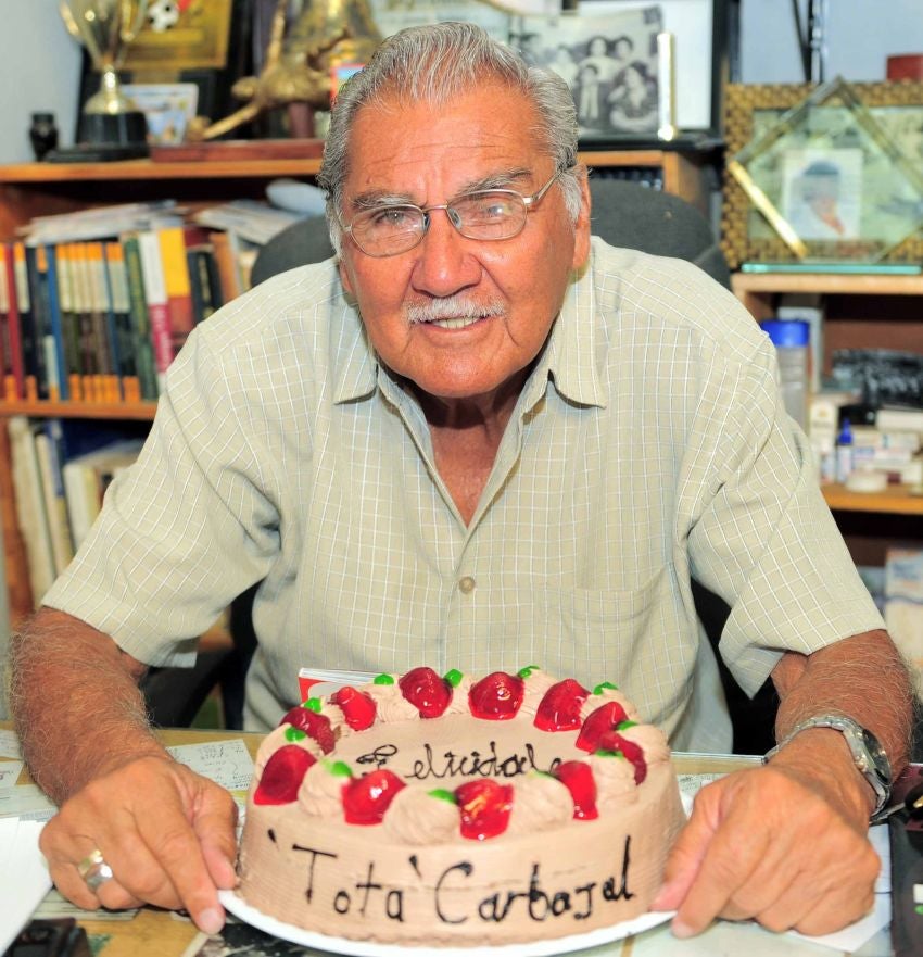 Tota Carbajal celebrando su cumpleaños con RÉCORD