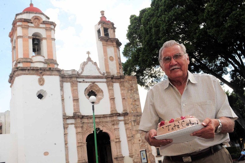 Tota Carbajal celebrando su cumpleaños con RÉCORD