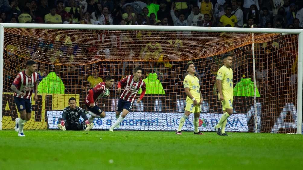 Chivas logró anotar 3 goles en el Azteca