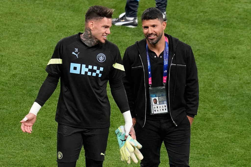 Kun Agüero y Ederson en la Final de Champions League