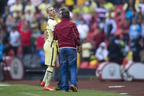 Reinoso discute con Benedetto