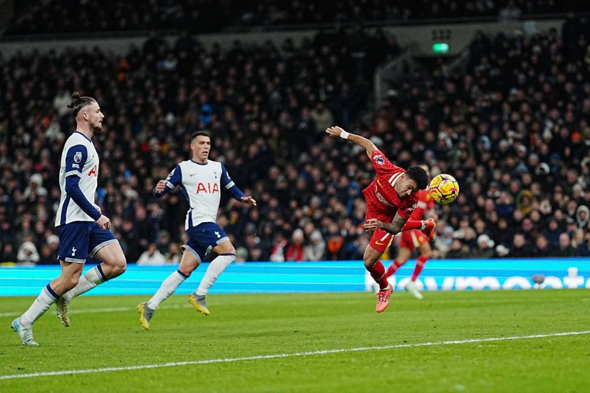 Luis Díaz se hizo presente en la goleada ante los Spurs | AP