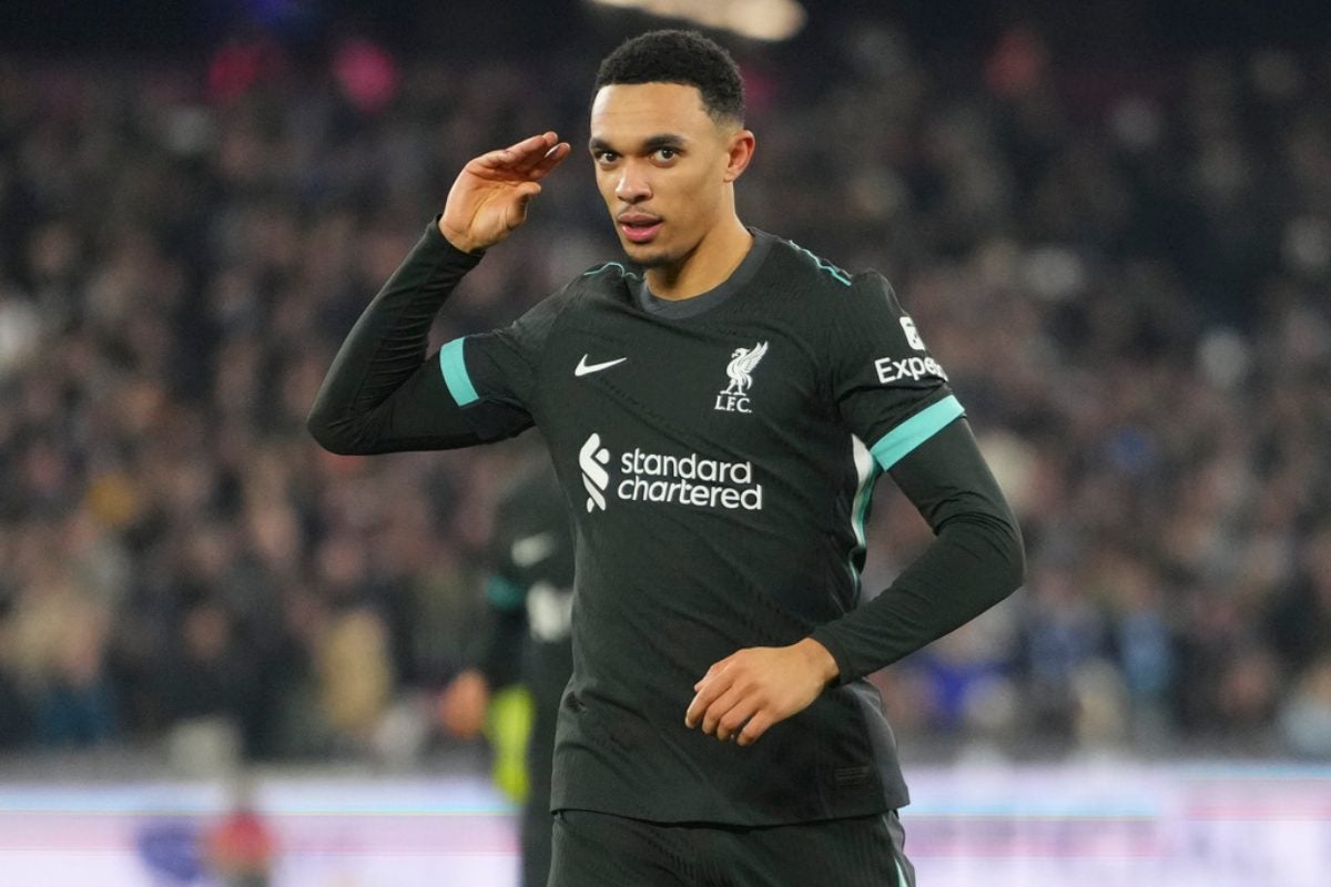 Trent Alexander-Arnold en partido con Liverpool