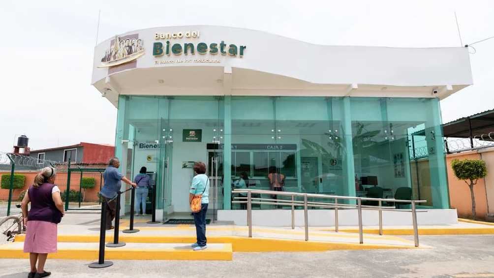 El dinero de la pensión se puede retirar en cajeros o ventanillas del Banco del Bienestar/Secretaría del Bienestar 