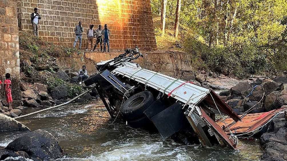 También se reporta que el camión estaba viejo y lleva sobrecupo/X: @DiariotrvCom